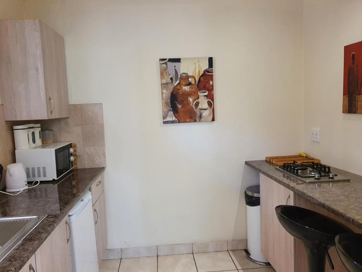 Pine Tree Lodge Midrand Luaran gambar