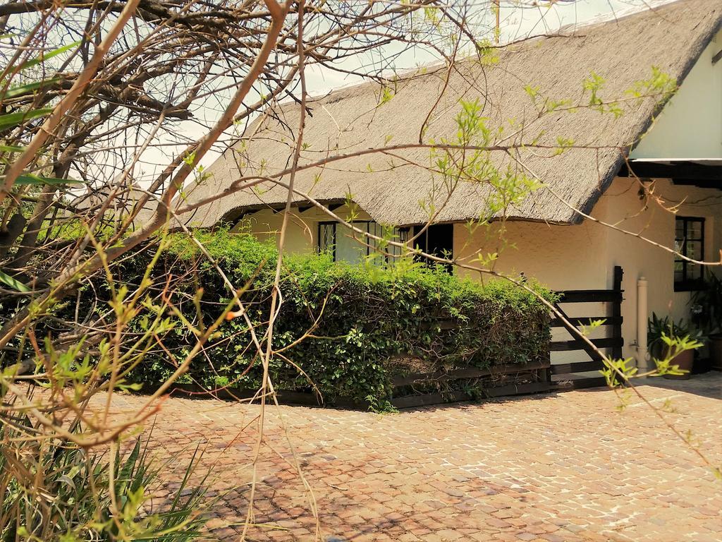 Pine Tree Lodge Midrand Luaran gambar