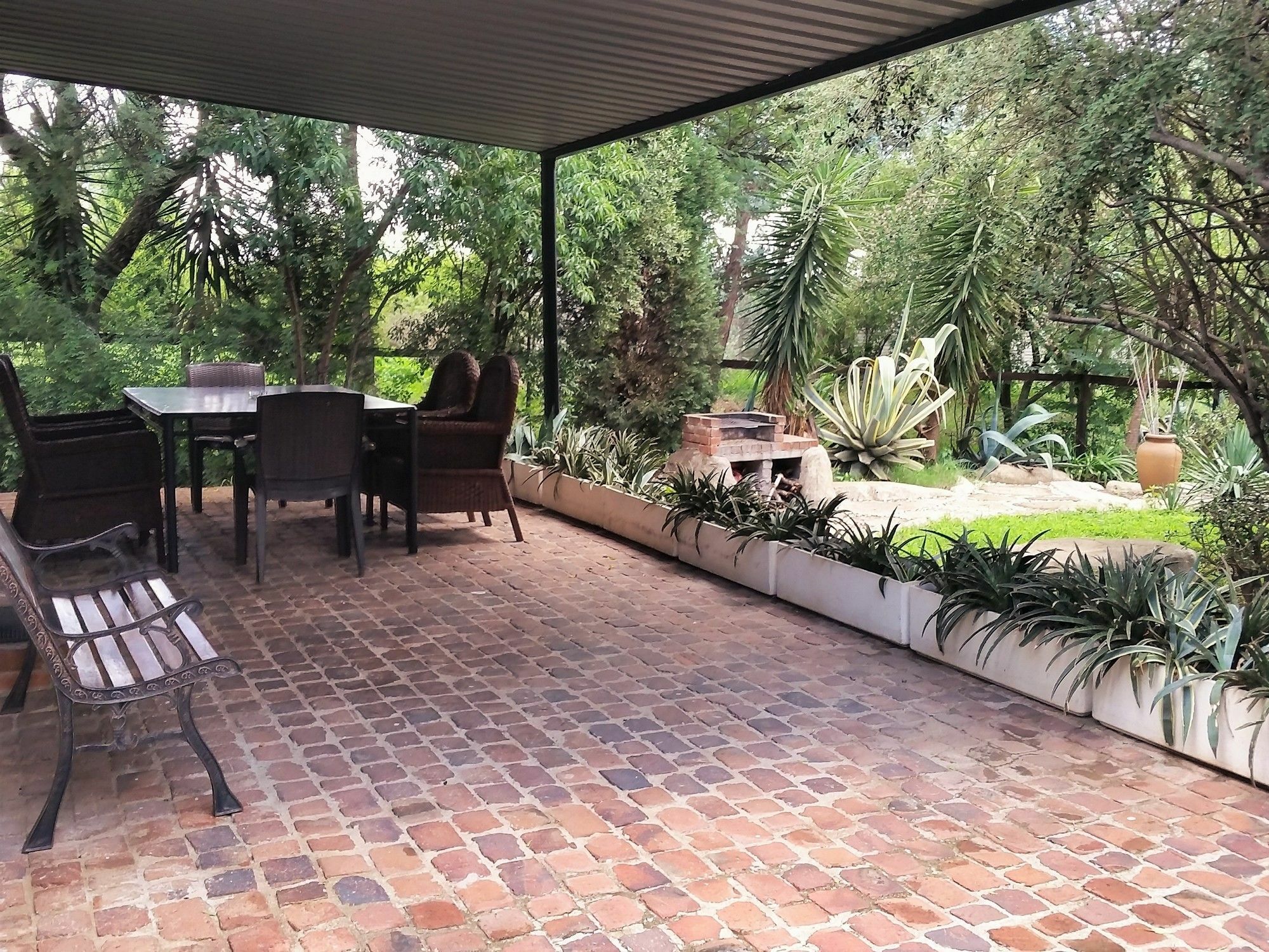 Pine Tree Lodge Midrand Luaran gambar